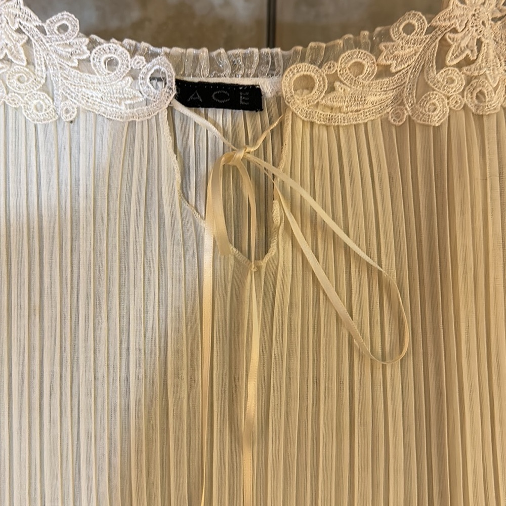 Womens strap top - Picture 2 of 4